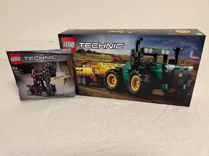 Lego - Tekninen - 42136 & 30655 - John Deere 9620R 4WD Tractor & Forklift with Pallet (M.I.S.B.)