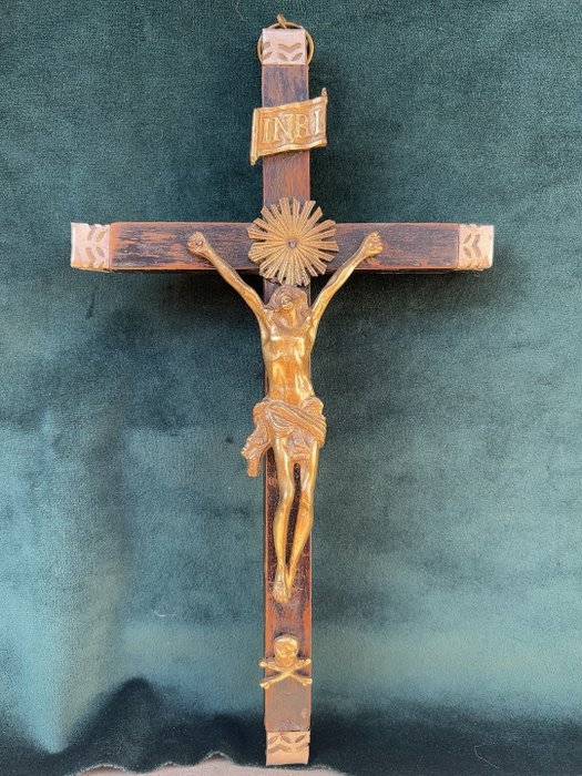 (十字架状)耶稣受难像 (1) - 木, 黄铜色 - 1800-1850