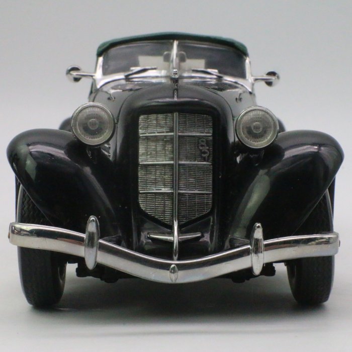 Franklin Mint 1:24 - 1 - 模型車 - Auburn 851 Speedster - 由 109 個獨立零件手工組裝而成的精密模型