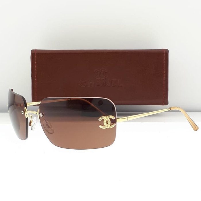 Chanel - Rectangular Rimless Brown and Gold Tone with Swarovski Crystals Detailed Chanel Logos - 太阳镜