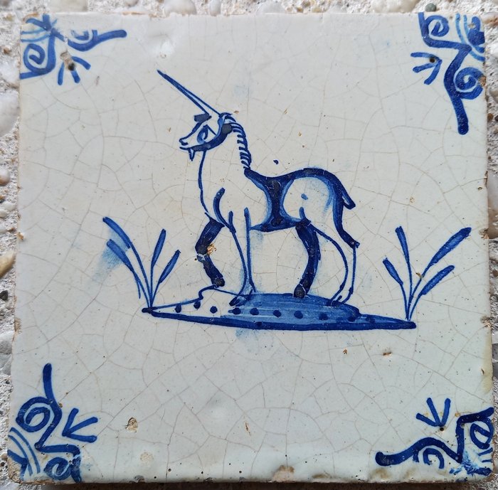 瓦 - 古董代尔夫特蓝色瓷砖与独角兽。 - 1600-1650年 
