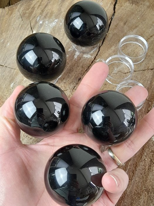 Głęboko czarne kule turmalinu - jakość Trippel A - na plastikowym pierścieniu- 805 g - (5)