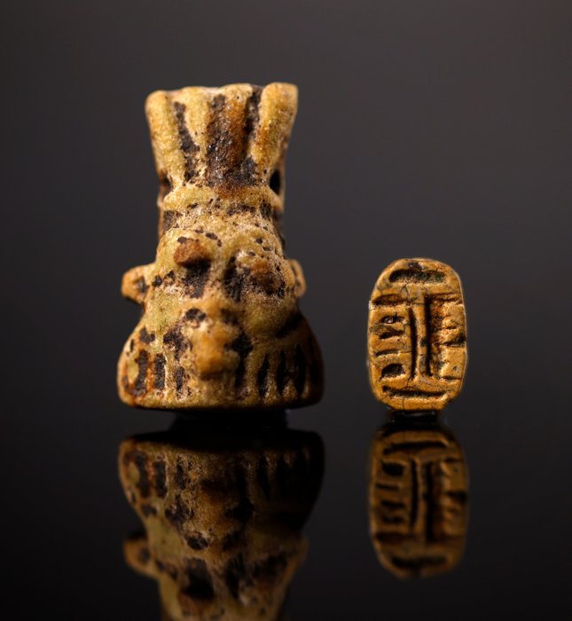 古埃及 Faience 貝斯神和聖甲蟲護身符 - 2.7 cm