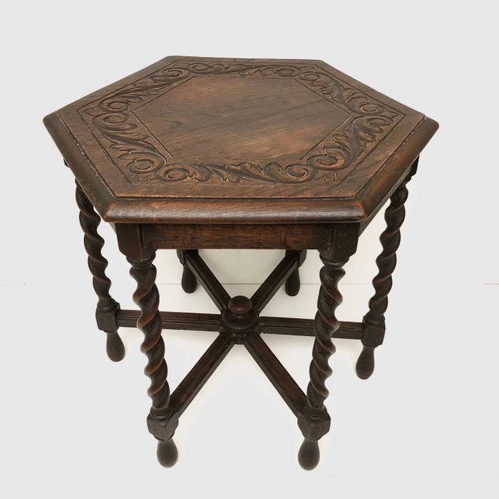 边桌 - 扭曲的木质边桌 - 橡木