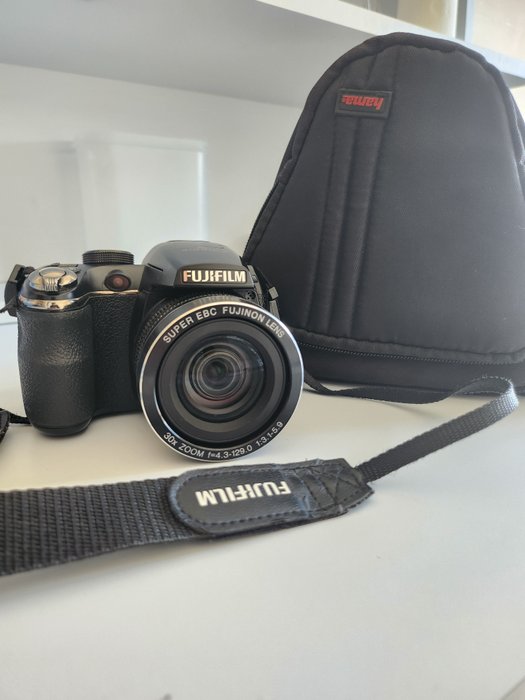 Fuji Finepix S4900 Digitalkamera
