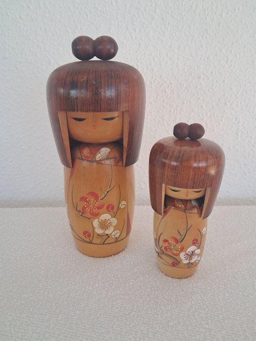 Kokeshi - Αγαλματίδιο - Vintage σετ δύο Sosaku kokeshi από τον Kojo Tanaka