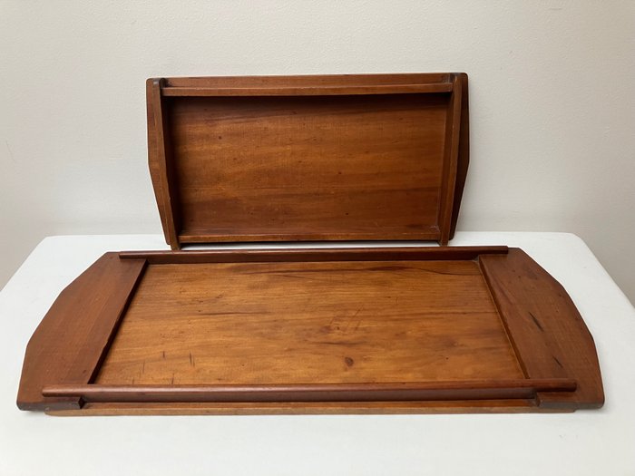 Tablett - Holz, Zwei Vintage-Servier-/Präsentationstabletts