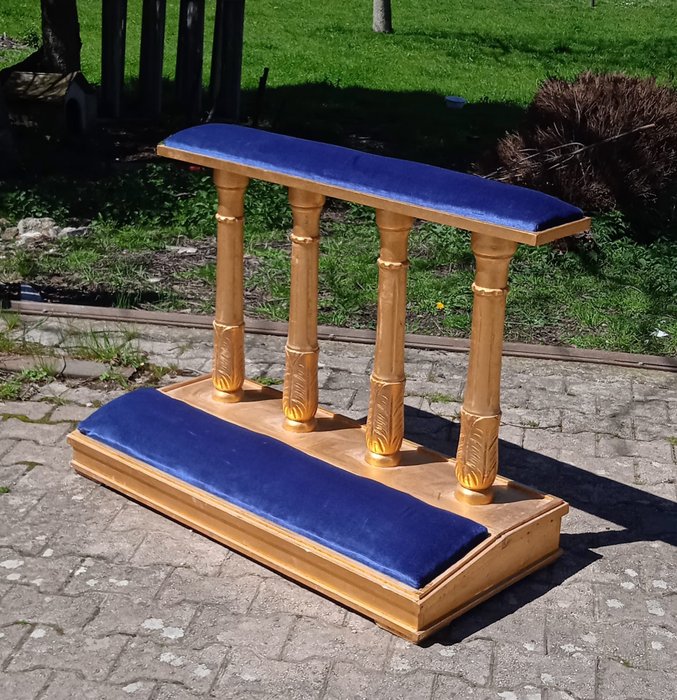 Kneeler in beech and blue fabric - Italy  (No Reserve Price)