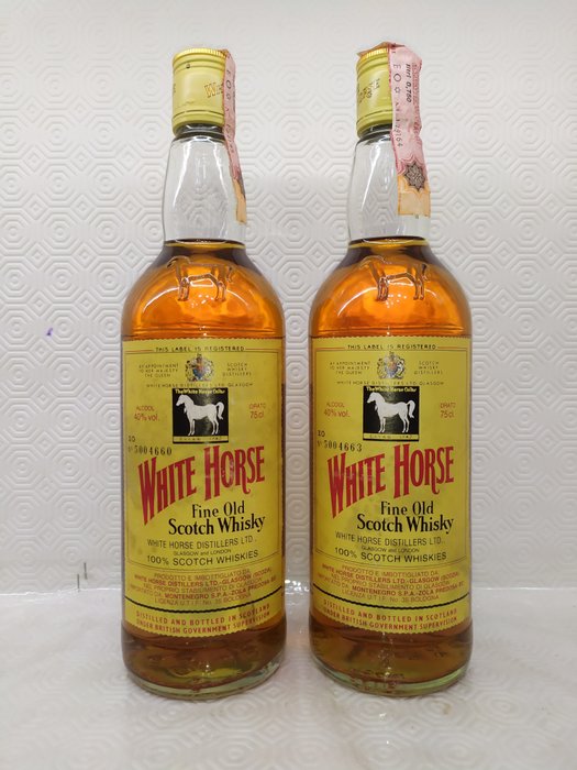White Horse  - b. anii `80 - 75 cl - 2 sticle