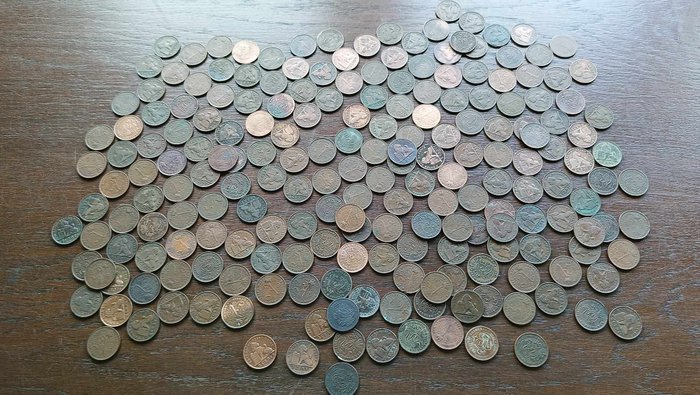 Belgium. 2 Cents Lot of more then 200 coins  (No Reserve Price)