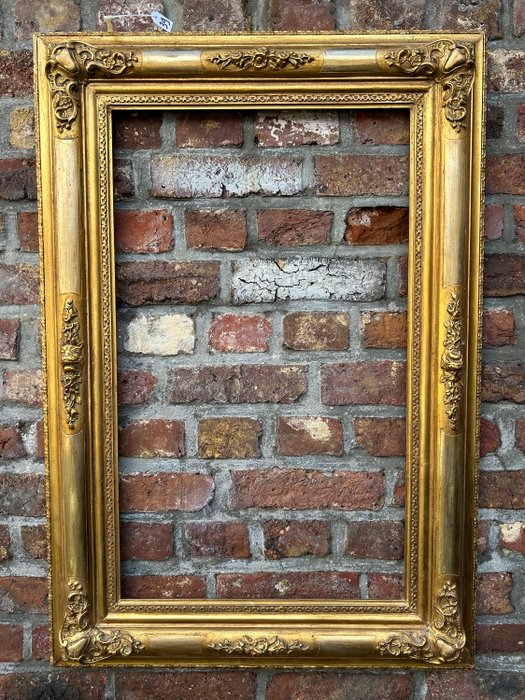 Frame  - 39. Antique Picture Frame for a painting of 73 x 44 cm