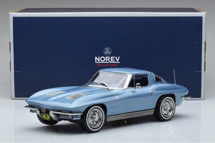 Norev 1:18 - Modell-coupé - Chevrolet Corvette Sting Ray 1963 - Ljusblå metallic