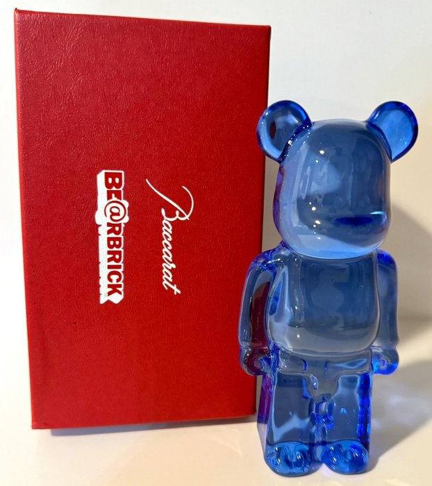Medicom Toy Bearbrick in Baccarat Blue Crystal with Box - Statue - Krystall