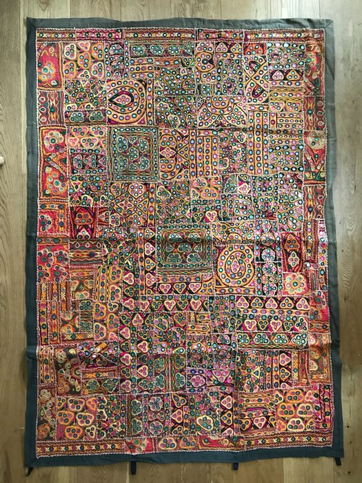 Textile de broderie Banjara patchwork avec miroirs - Coton - Inde - Ancien