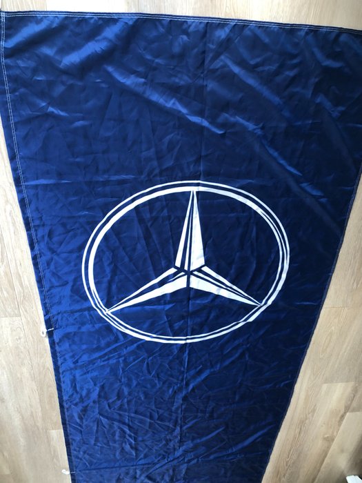 Przedmiot Dekoracyjny - Mercedes-Benz - Mercedes-Benz Dealer Vlag Banner (450 cm. / Made in Germany)