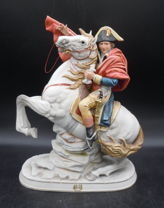 Capodimonte - 小雕像 - Napoléon a caballo - (28cm) - 瓷器