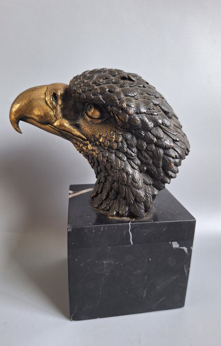 Sculptură, Bronzen adelaar op marmeren sokkel - 22.5 cm - Bronz