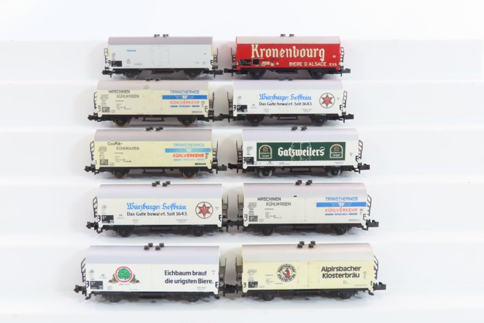 Minitrix N - 3549/3528/13698/13270/11109/13224/13697/ - Modellbahn-Güterwagen (10) - 10x zweiachsiger gedeckter Güterwagen mit unterschiedlicher Bedruckung - DB