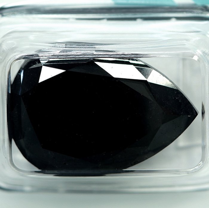 Diamond - 19.59 ct - Pear - black - N/A