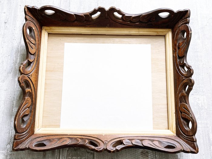 Tite Fabrique Edmond Demaecker - Frame - Hand carved Art Nouveau picture frame  - Wood