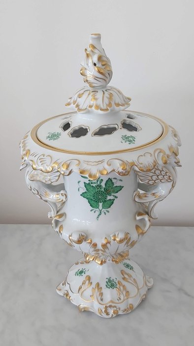 Herend - Vase mit Deckel (1) -  6489 / AV  - Porzellan