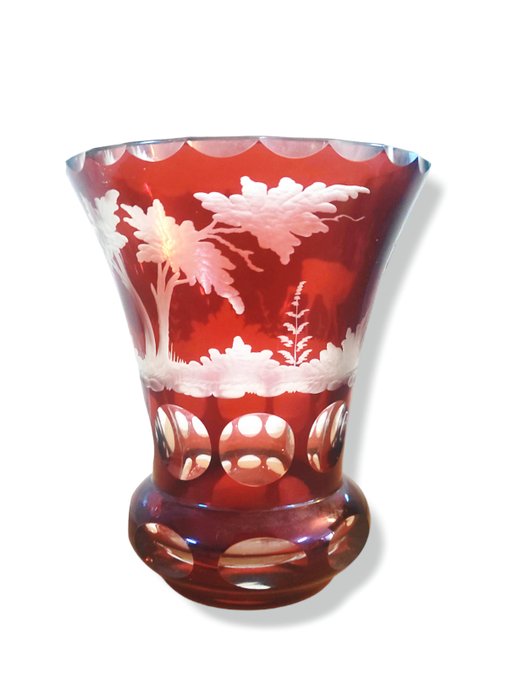 Manifattura Boema, fine XIX-inizio XX secolo, Vaso rosso rubino inciso - Maljakko  - Kristalli