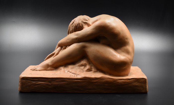 Koncz Ceramics - Székelykeresztúri Horváth Árpád (1898-?) - Skulptur, Allegory of Trianon - 20.5 cm - Keramik - 1933