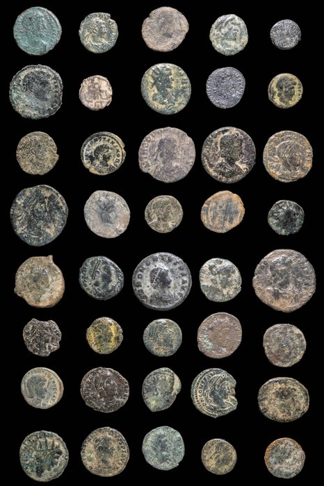 Ρωμαϊκή Αυτοκρατορία. Lote 40 monedas acuñadas entre los siglos III - IV d. C.  (χωρίς τιμή ασφαλείας)