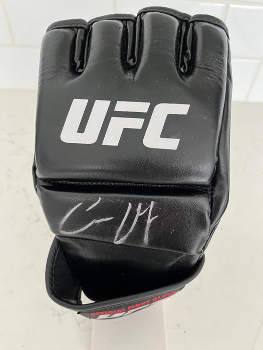 Conor McGregor - UFC Glove 