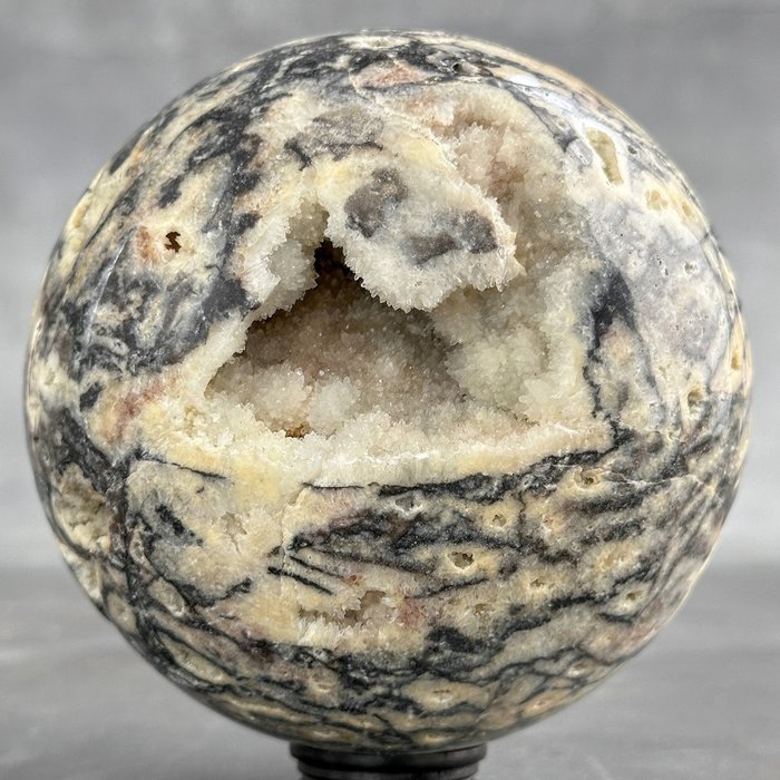 KEIN MINDESTPREIS – Wunderschöne Zebra-Kristallkugel auf einem maßgefertigten Holzständer – Kristall- 1800 g
