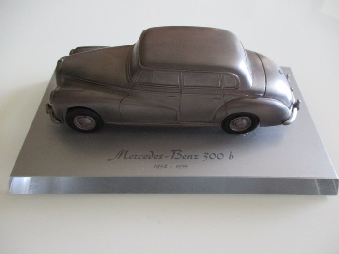 全锡型号 - Mercedes-Benz - 300 b von 1954-1955 Vollzinn-Modell auf Acryl-Glas Platte
