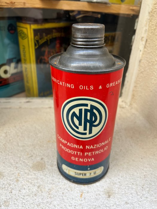 Lattina per l’olio - bottiglia di olio per automobili cnpp italia - Ferro (ghisa/battuto)