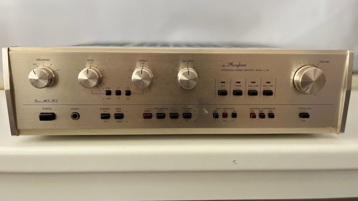 Accuphase - E-204 - Solid state integrated amplifier