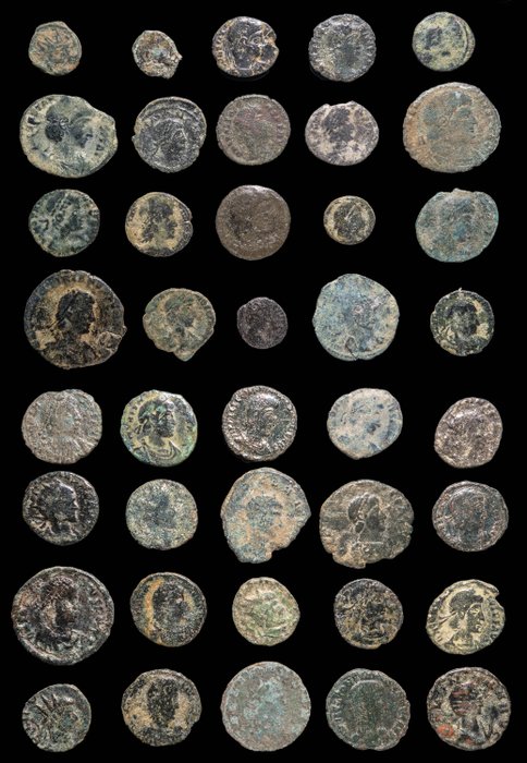 Romarriket. Lote 40 monedas acuñadas entre los siglos III - IV d. C.  (Ingen mindstepris)