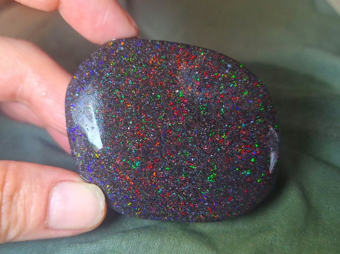 288 克拉 - 巨大 - 澳大利亚黑蛋白石 预制“顶级色彩”- 57.6 g