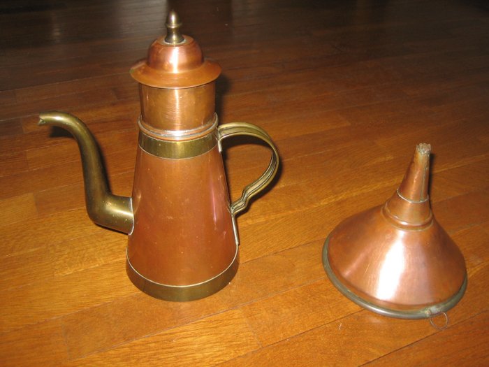 Kaffeekanne (2) - Kupfer, Messing, Zinn