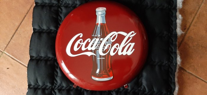 Insegna Bollo coca cola Personnage publicitaire - Émail - 1990-2000