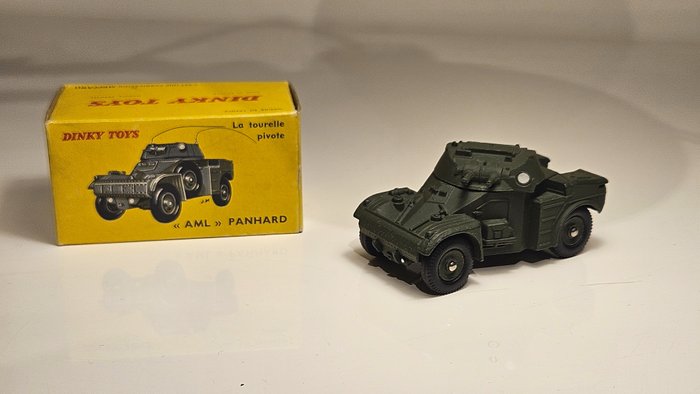 Dinky Toys 1:50 - 1 - Véhicule militaire miniature - ref. 814 AML Panhard Blindé