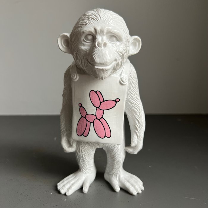 Kevin - Monkey Sign x Balloon Dog (pink)