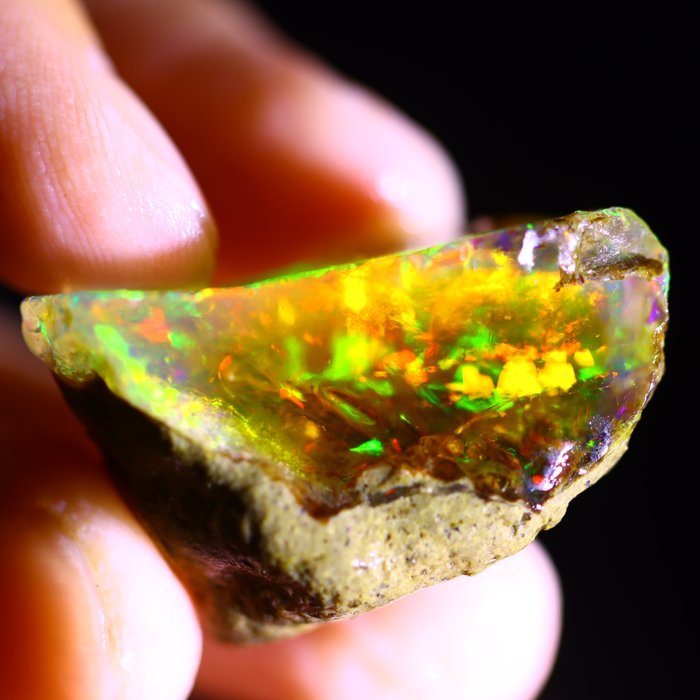 49 cts - Crystal Opal - Grov- 9.8 g