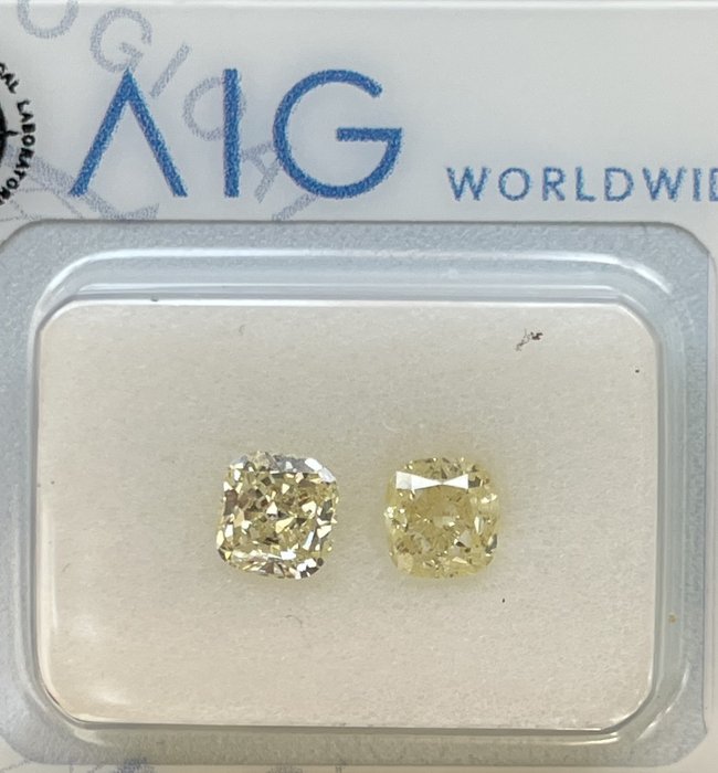 2 pcs 钻石 - 1.02 ct - 枕形 - 淡彩黄 - VS2 轻微内含二级