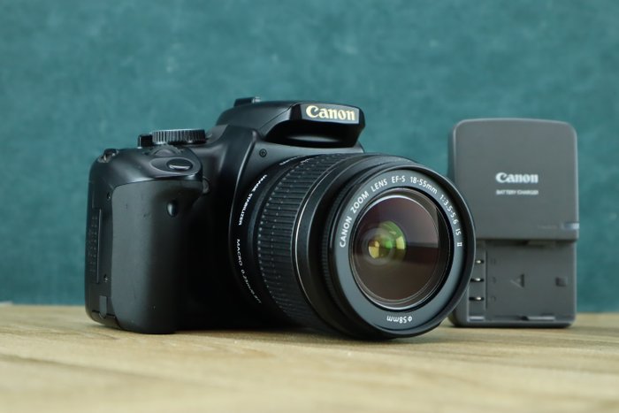 Canon EOS 400D | Canon zoom lens EF-S 18-55mm 1:3.5-5.6 IS 数码反光相机 (DSLR)