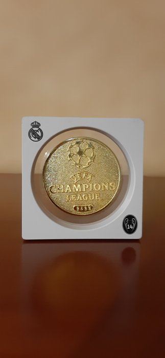 Real Madrid - Liga de Campeones de Fútbol - 2022 - Medal 