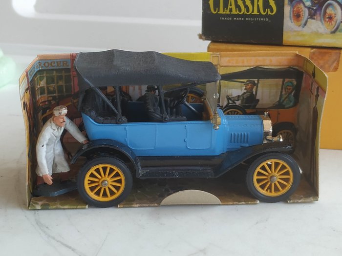 Corgi Classics 1:48 - 5 - Limousinenmodell - Mint Model First Original Issue 9000-Series - Second Serie "BLUE" Mint Model  "1915 Ford Model T TIN - Nr. 9013 In Original-Corgi-Classic-Box der ersten Serie mit „DISPLAY“-Karte – 1964