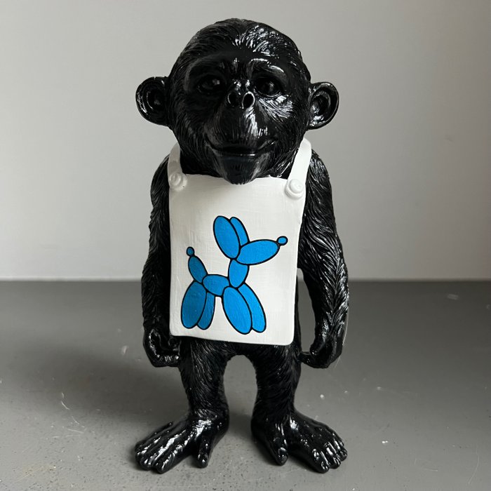 Kevin - Monkey Sign x Balloon Dog (blue)