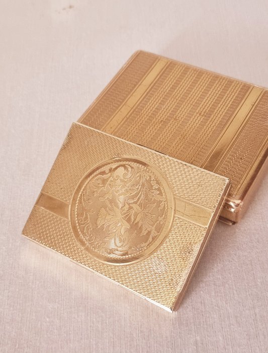 Set de accesorios cosméticos (2) - Polvera - Medalla de oro