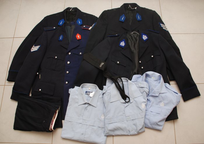Belgien - Politikorps - Militæruniform - Gammelt tøj fra det belgiske politi