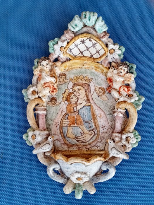 Chrzcielnica wody święconej - acquasantiera Madonna con bambino. ceramica dipinta misure totali 29x20x6cm. Bella - 1950-1960 