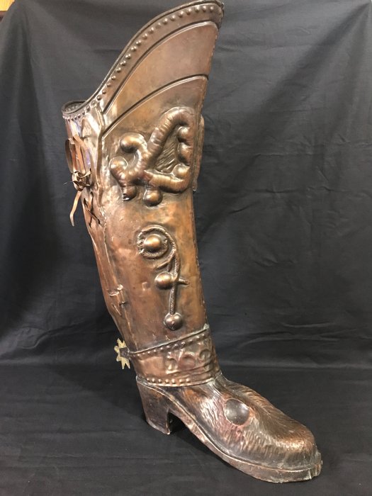 Umbrella stand/rack - Amazing boot with spur and lace - red copper