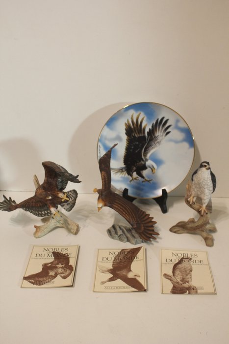小雕像, statuettes aigles et palombes, assiette aigle Franklin Mint 1988 et 1992 - 16 cm - 瓷器